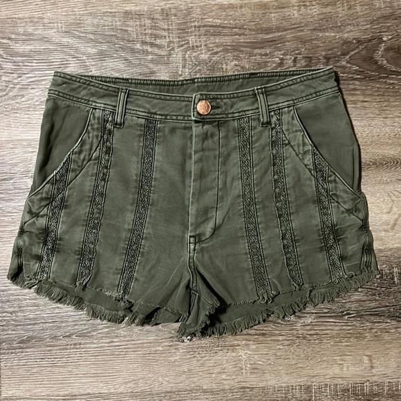 Free People olive green boho shorts size 10 - Picture 1 of 8
